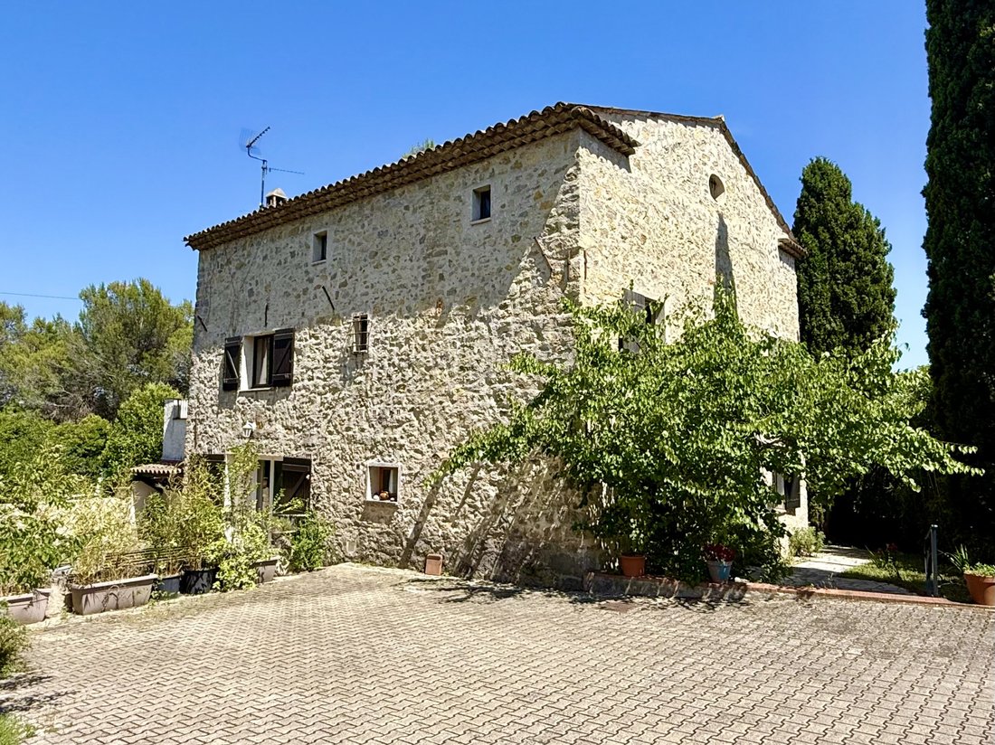 House in Mougins, Provence-Alpes-Côte d'Azur, France 1 - 18146023