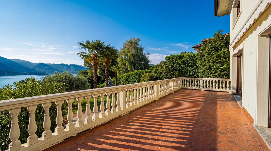Villa in Stresa, Piedmont, Italy 3 - 15485095