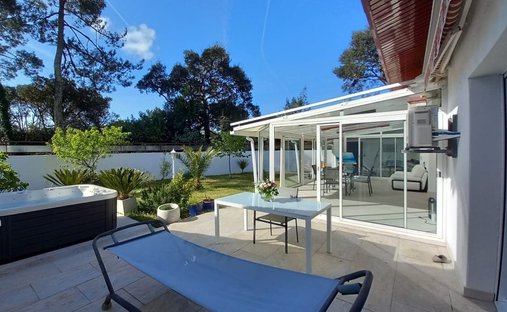 House in Centre, Tarnos, France 1