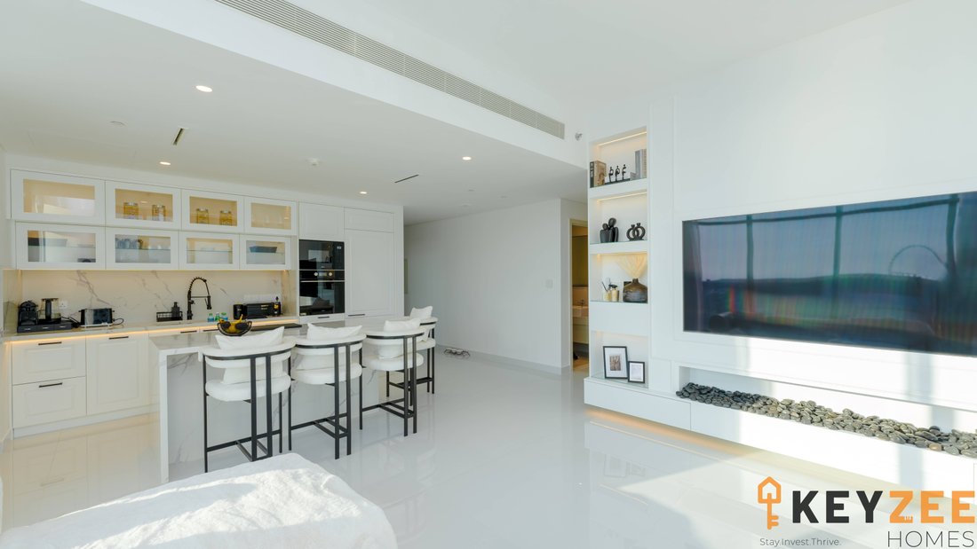 Apartment in Dubai Harbour, Dubai, United Arab Emirates 2 - 18146085