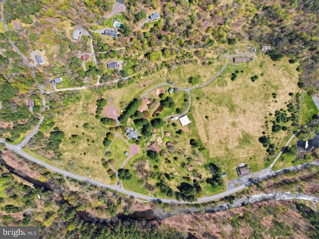 House in Cresco, Pennsylvania, United States 2 - 18147095