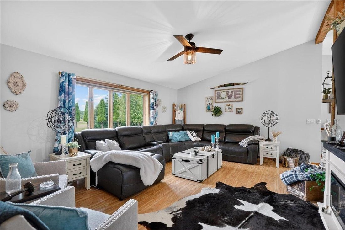 House in Portage, Wisconsin, United States 4 - 18145193