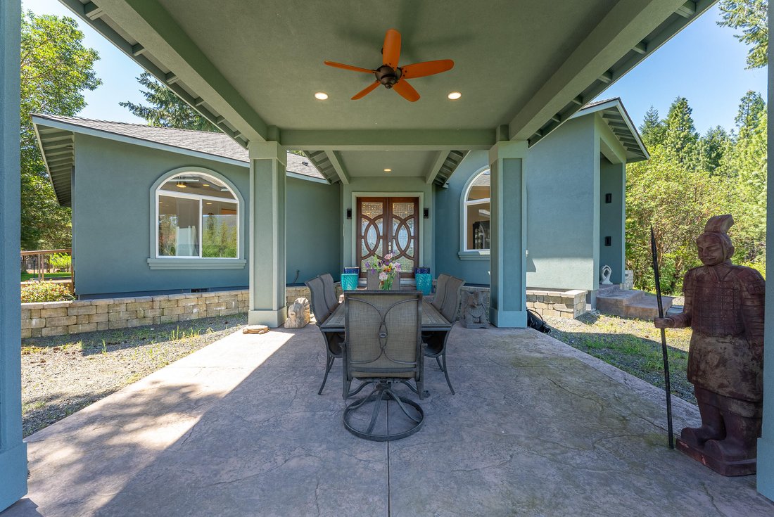 House in Cave Junction, Oregon, United States 3 - 18147646