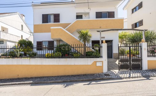 Villa in Caparica e Trafaria, Setubal, Portugal 1