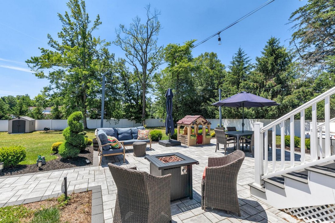 House in Old Bridge Township, New Jersey, United States 4 - 18147343