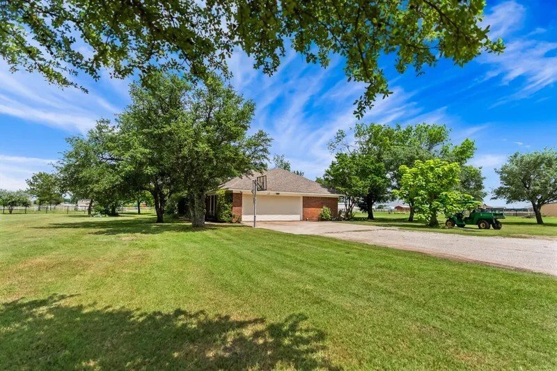 Farm Ranch in Krum, Texas, United States 5 - 18149867