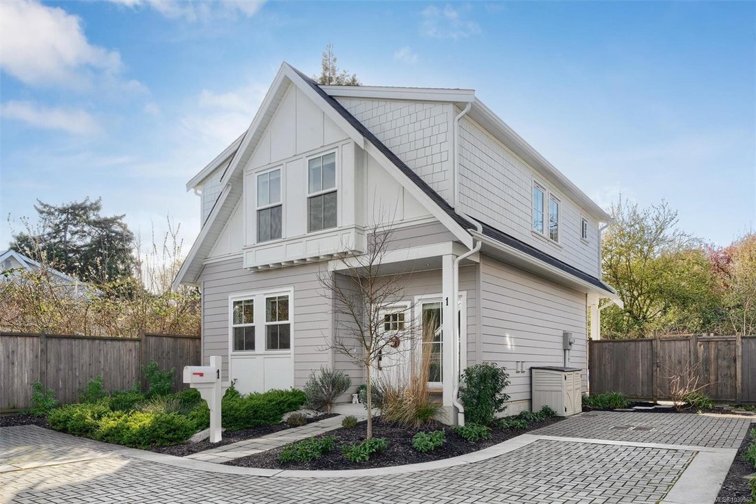 House in Victoria, British Columbia, Canada 2 - 18149708
