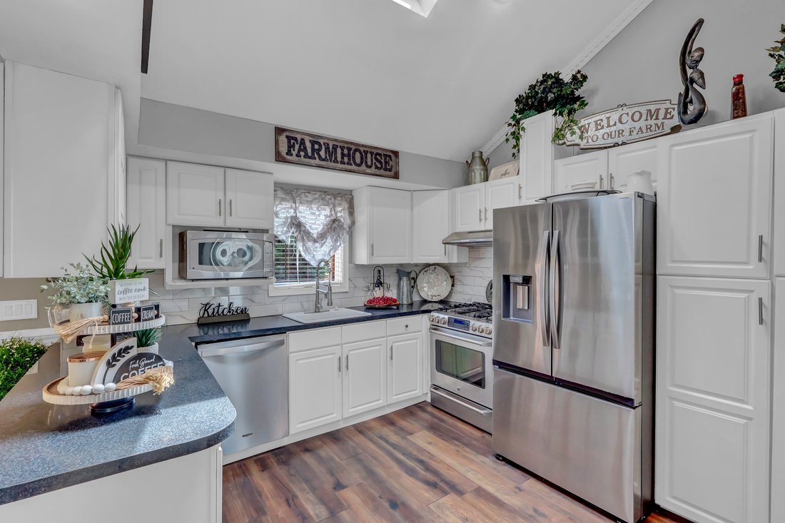 House in Deer Park, New York, United States 5 - 18146350