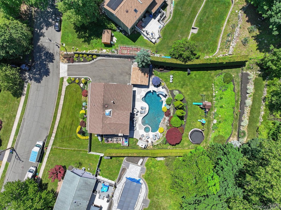House in Nanuet, New York, United States 1 - 18151026