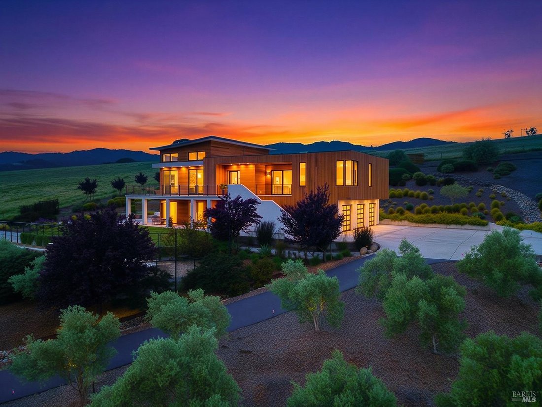 House in Petaluma, California, United States 1 - 18149590