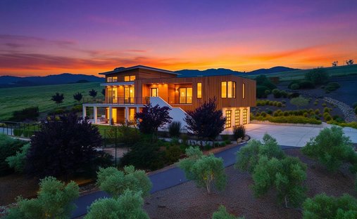 House in Petaluma, California, United States 1