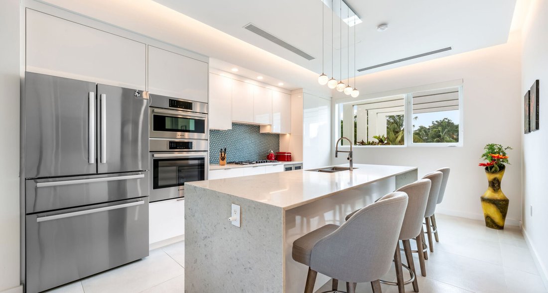 Apartment in West Bay, West Bay, Cayman Islands 3 - 18148199