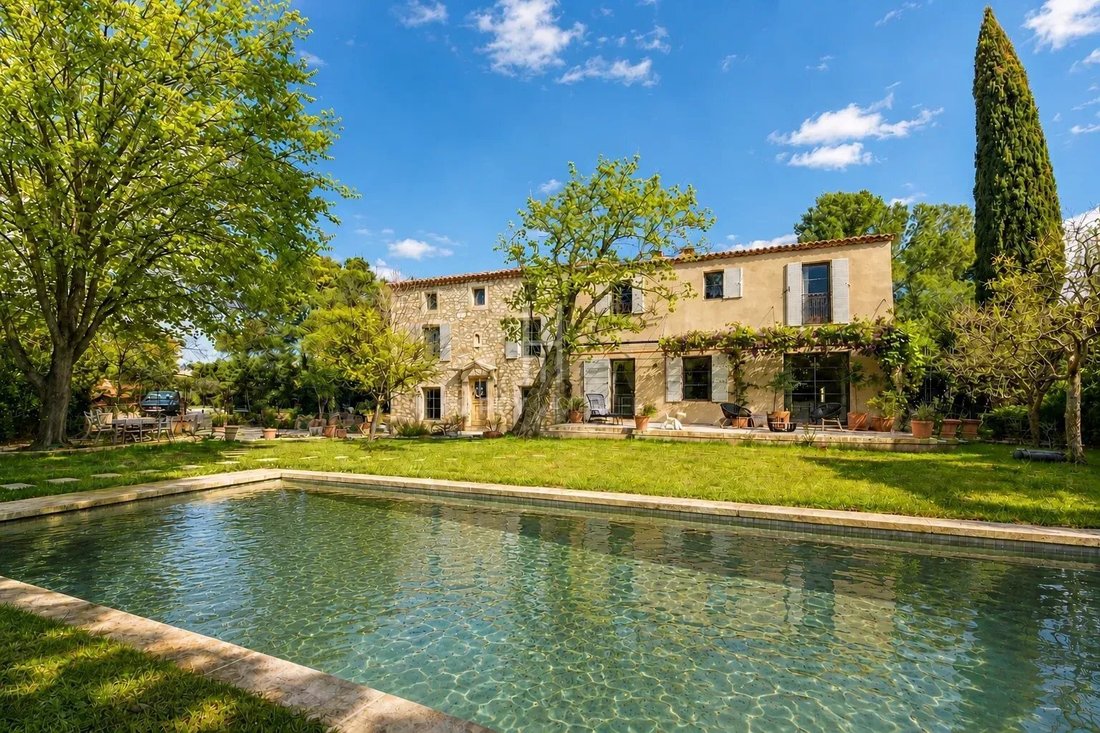 House in Paradou, Provence-Alpes-Côte d'Azur, France 1 - 17357985