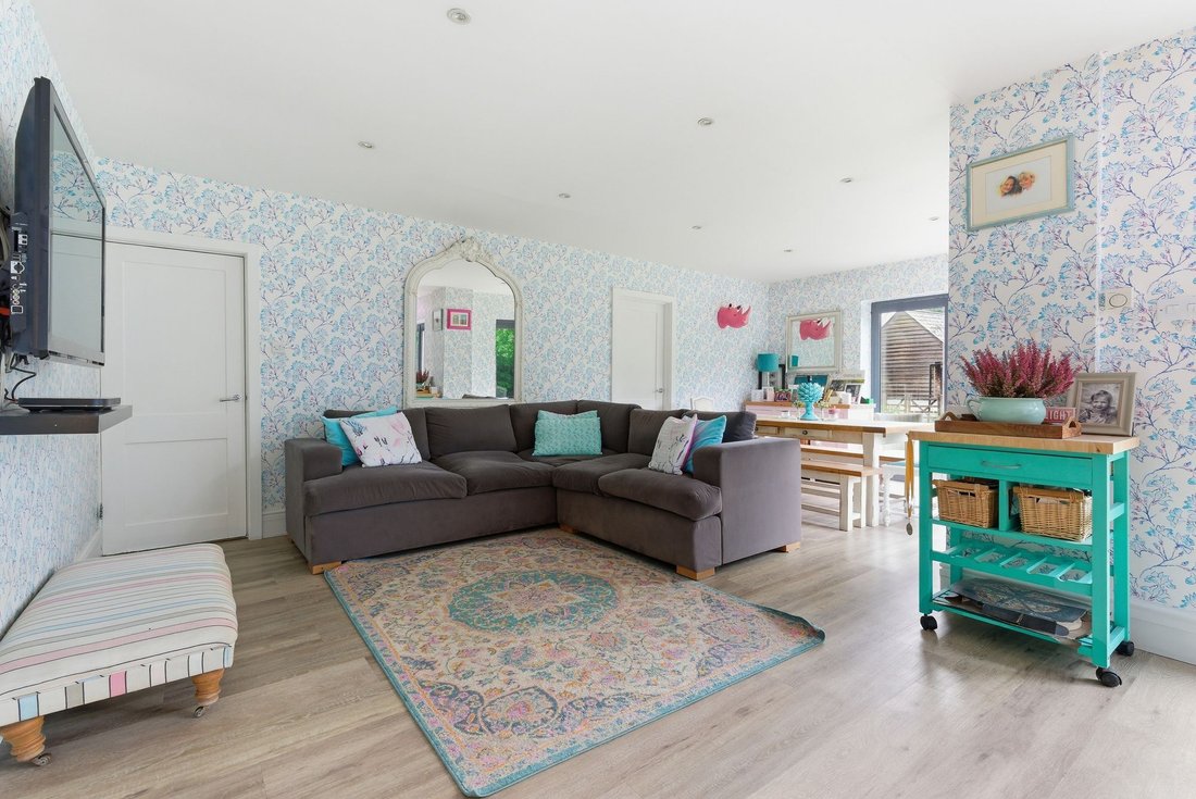 House in Windsor, England 3 - 18147707