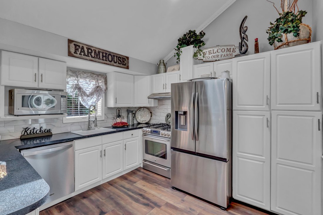 House in Deer Park, New York, United States 4 - 18146350