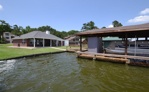 House in Onalaska, Texas, United States 1