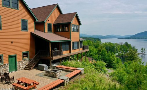 House in Hadley, New York, United States 1