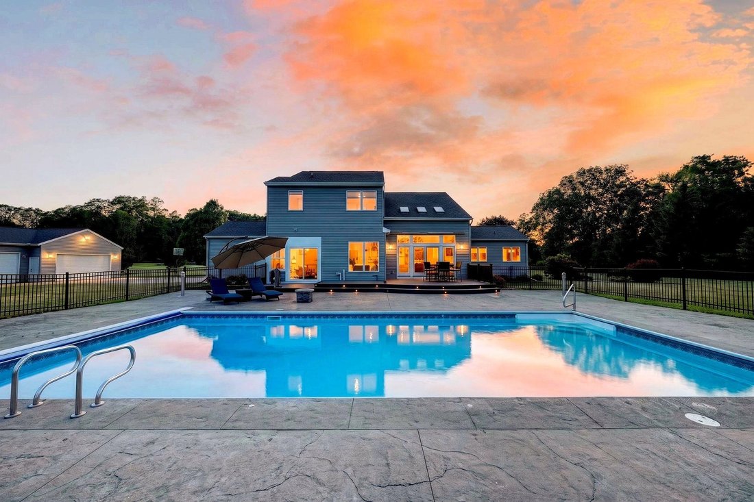 House in Stoughton, Wisconsin, United States 1 - 18147672