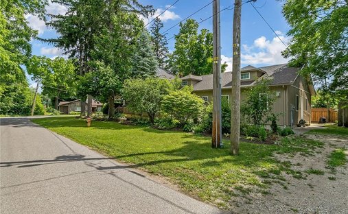 Apartment in Rockwood, Ontario, Canada 1