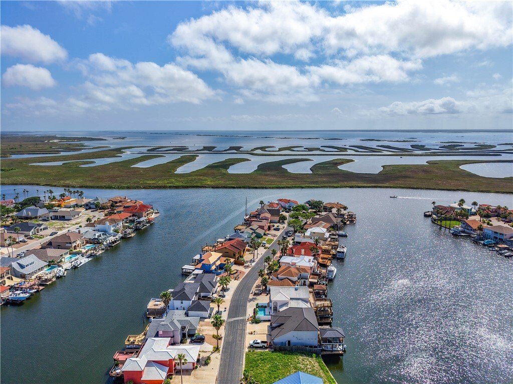 House in Corpus Christi, Texas, United States 3 - 18149872