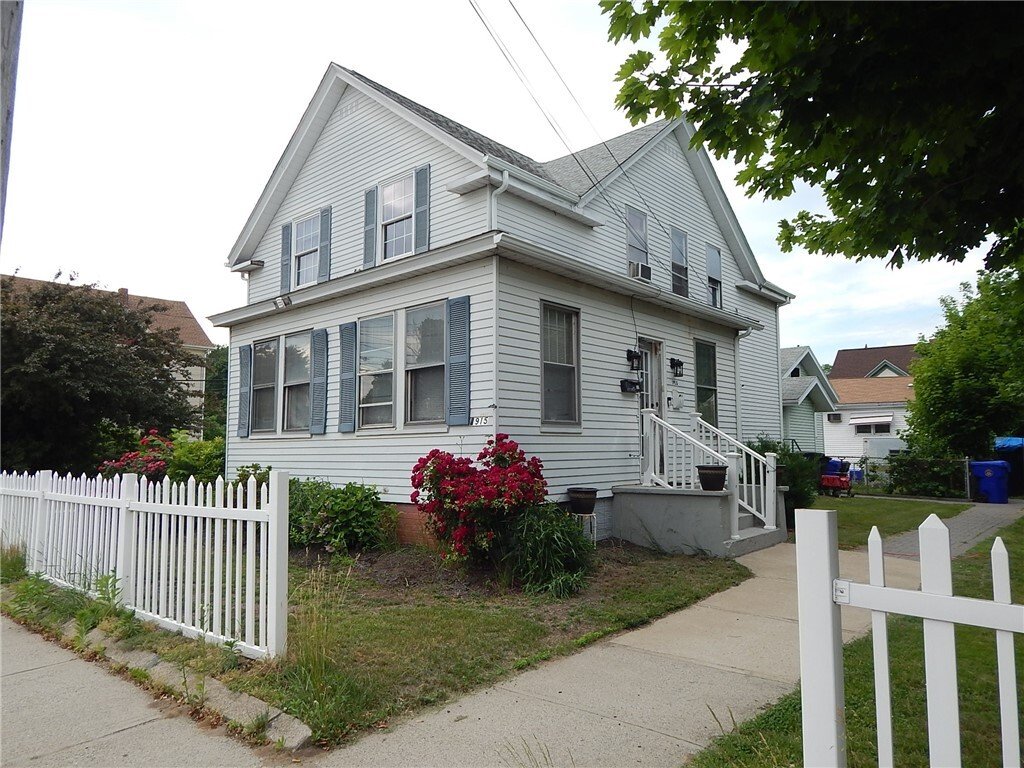 North Providence, Rhode Island, United States 1 - 18147883