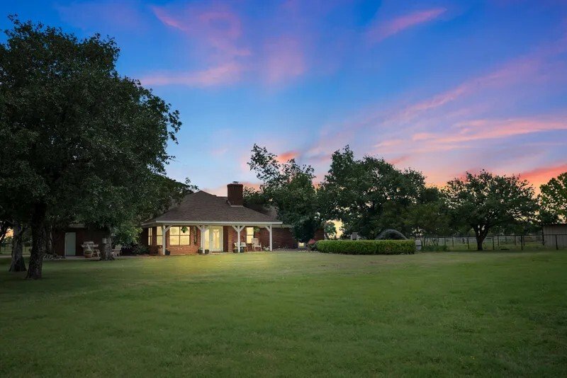 Farm Ranch in Krum, Texas, United States 2 - 18149867
