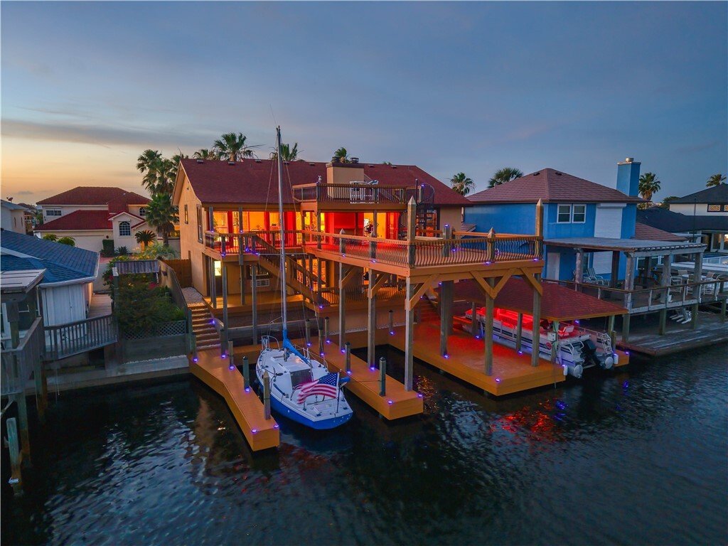 House in Corpus Christi, Texas, United States 4 - 18149872