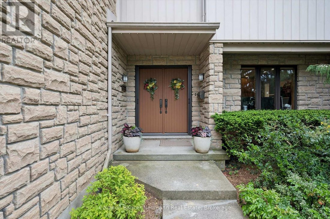 House in Guelph, Ontario, Canada 3 - 18145991