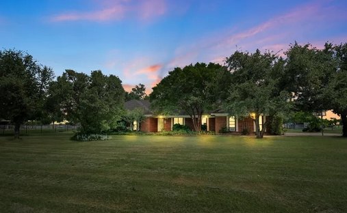Farm Ranch in Krum, Texas, United States 1