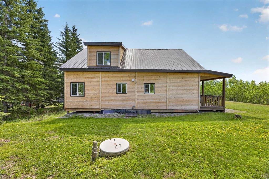 House in Sundre, Alberta, Canada 4 - 18151135