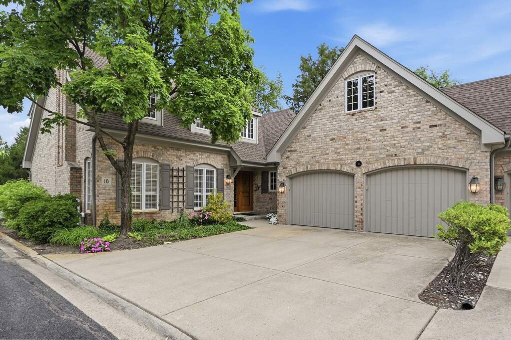 House in Burr Ridge, Illinois, United States 1 - 18151472
