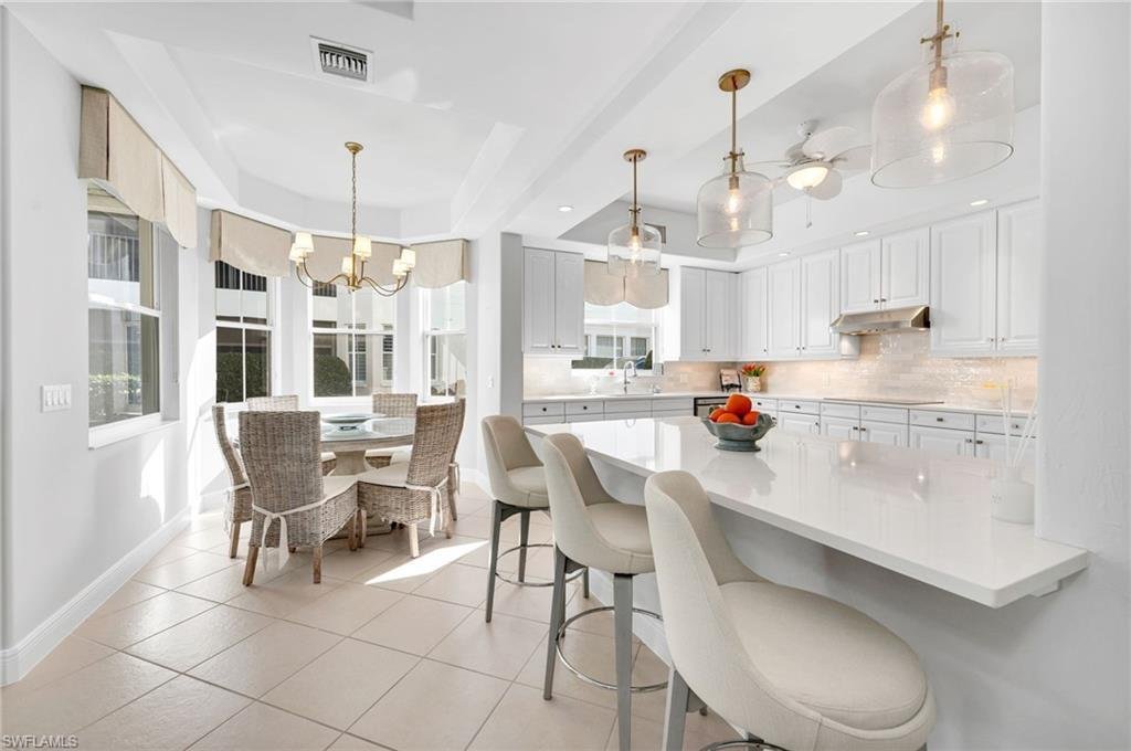 Condo in Naples, Florida, United States 4 - 16118301