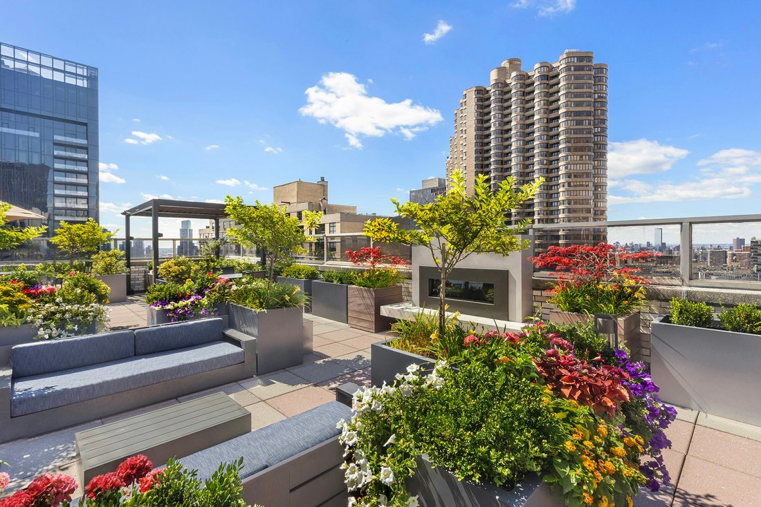 House in New York, New York, United States 4 - 18128259