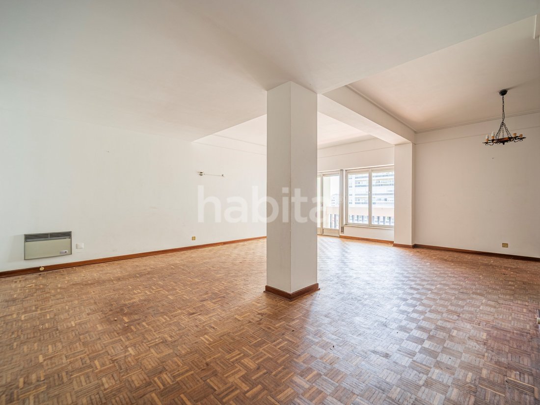 Apartment in Alvalade, Lisbon, Portugal 3 - 18147044