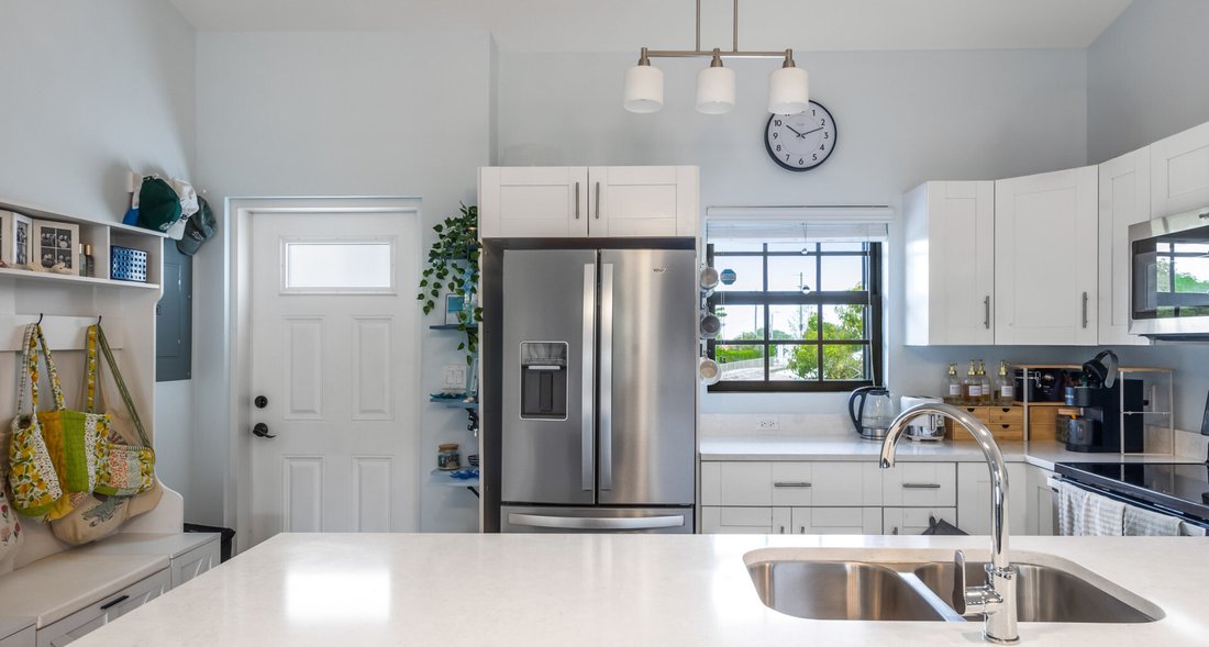 Apartment in West Bay, West Bay, Cayman Islands 5 - 18148153