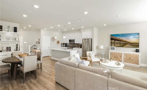 Townhouse in Huntington Beach, California, United States 1