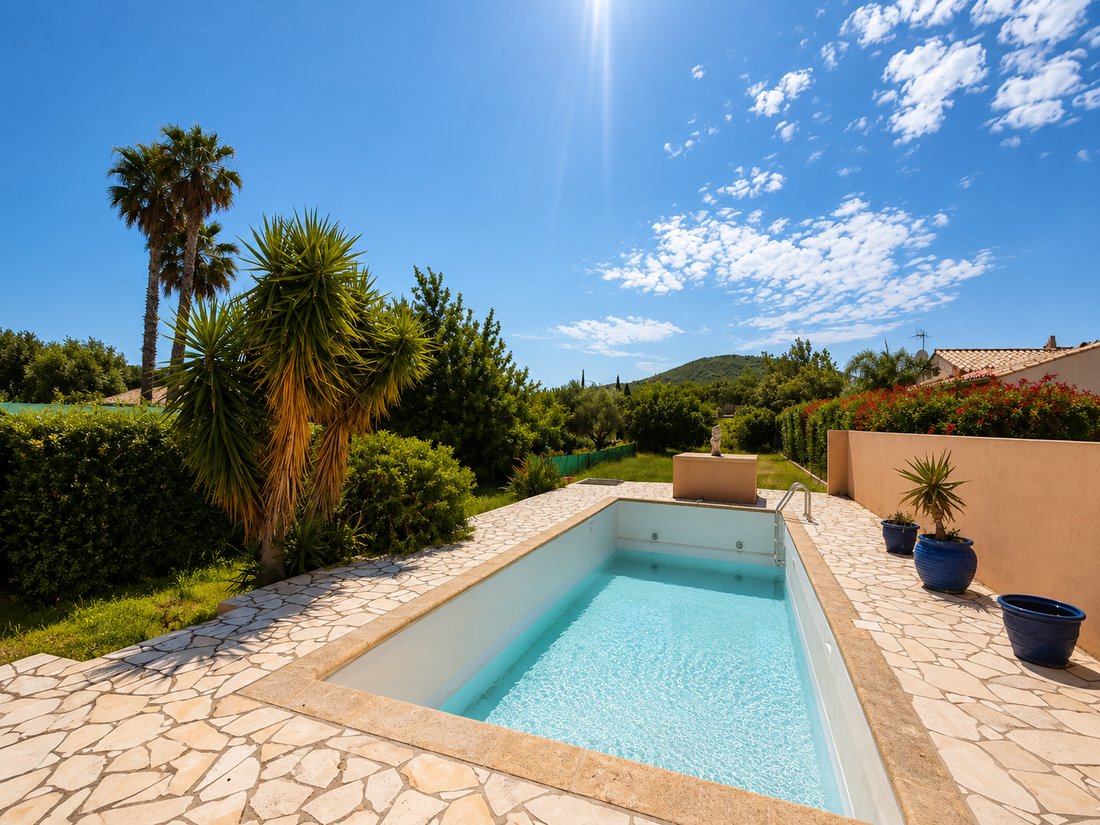 House in Nord Est, Bormes-les-Mimosas, France 3 - 18148351