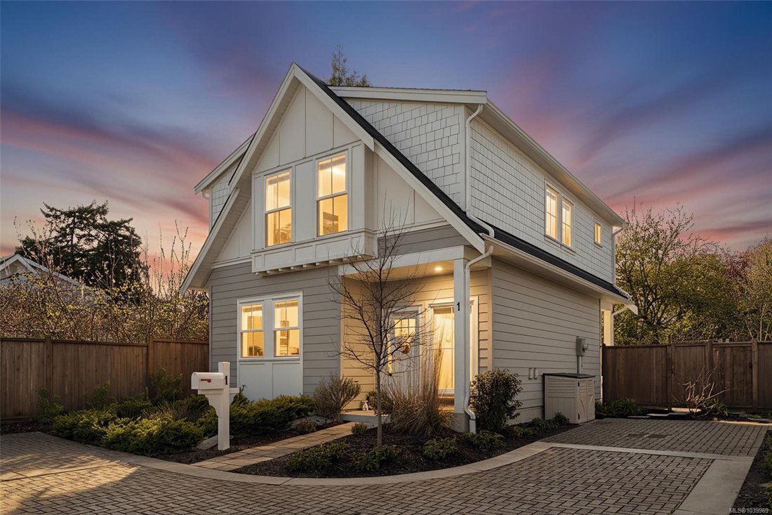 House in Victoria, British Columbia, Canada 1 - 18149708