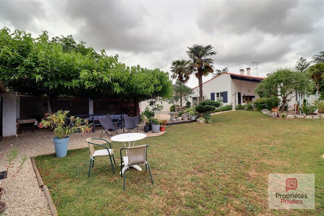 Villa in Pont-l'Abbe-d'Arnoult, Nouvelle-Aquitaine, France 5 - 18150539