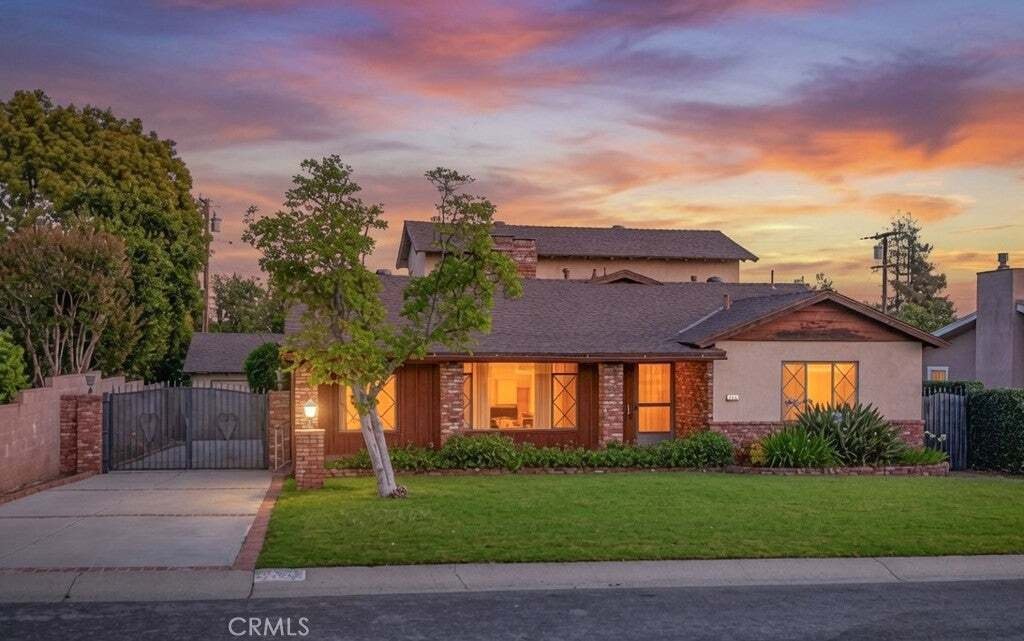 House in Upland, California, United States 1 - 18147450
