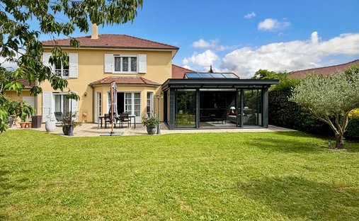 Villa a Centre Ville Sud Ouest, Bussy-Saint-Georges, Francia 1
