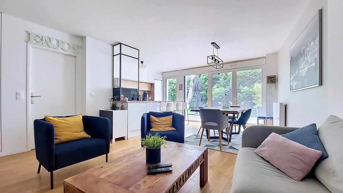 Apartment in Saint-Cloud, Ile-de-France, France 1 - 18146628
