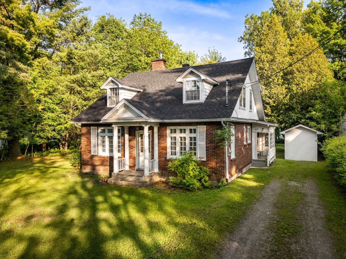 House in Lac-Brome, Quebec, Canada 2 - 18146329