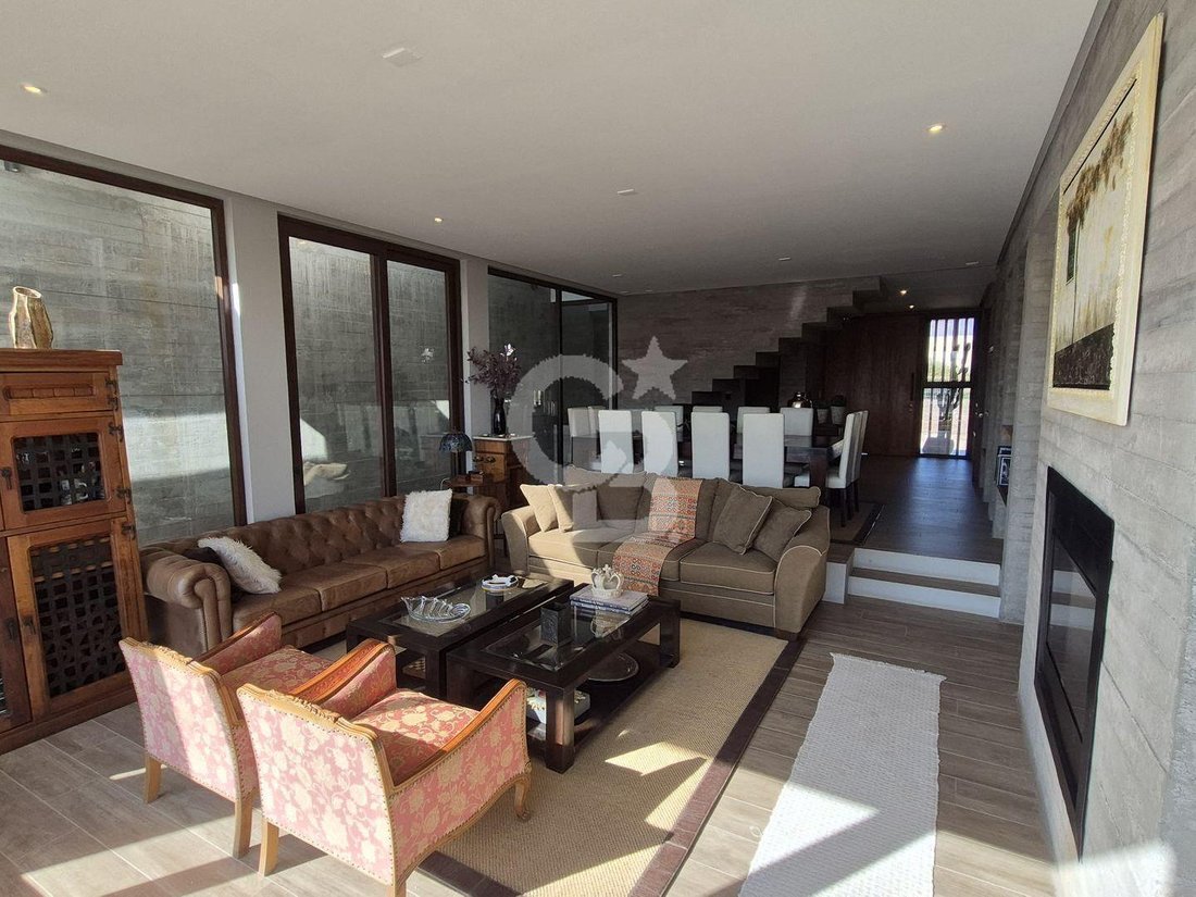 House in Chicureo, Santiago Metropolitan Region, Chile 5 - 18145979