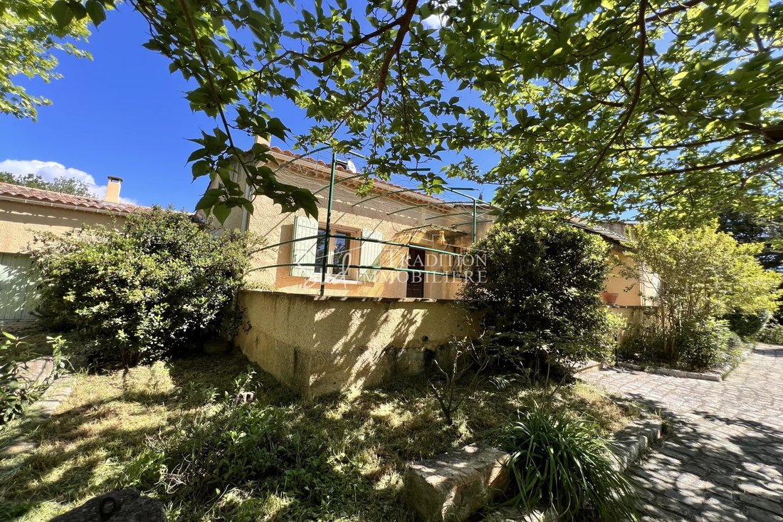 Villa in Maussane-les-Alpilles, Provence-Alpes-Côte d'Azur, France 1 - 17842094