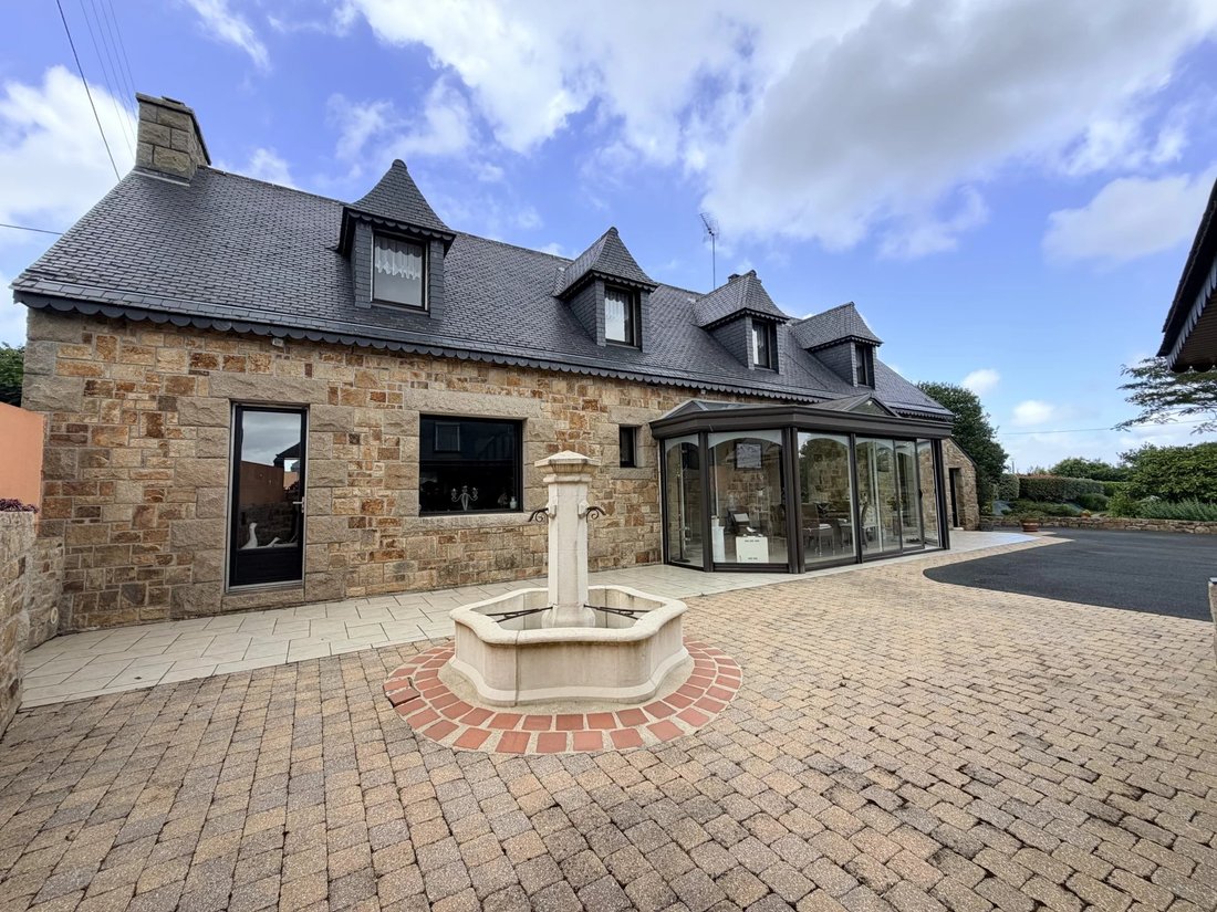 Estate in Tonquedec, Brittany, France 2 - 18146406