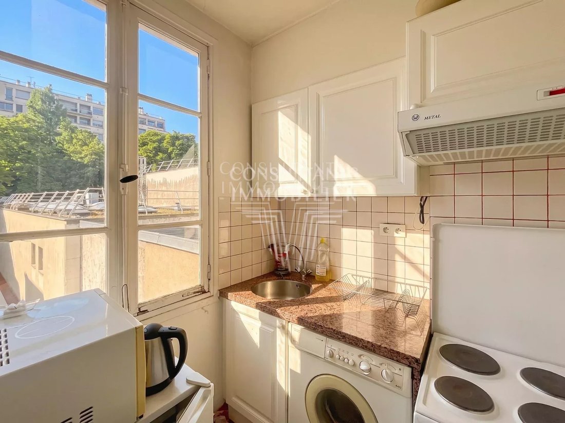 Apartment in Gros Caillou, Paris 7e Arrondissement, Paris 2 - 17770322