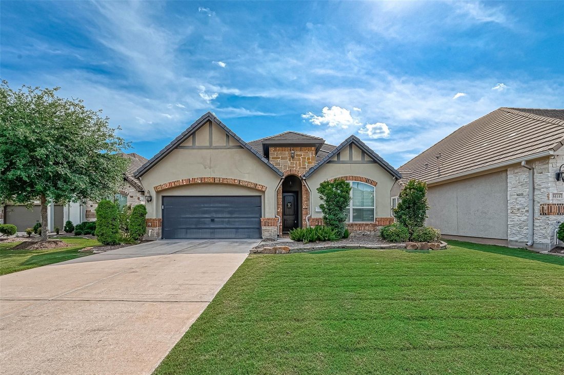 House in Sugar Land, Texas, United States 1 - 18145325