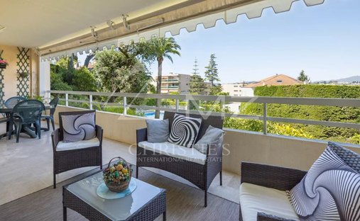 Apartment in Vieux Cannet, Le Cannet, France 1