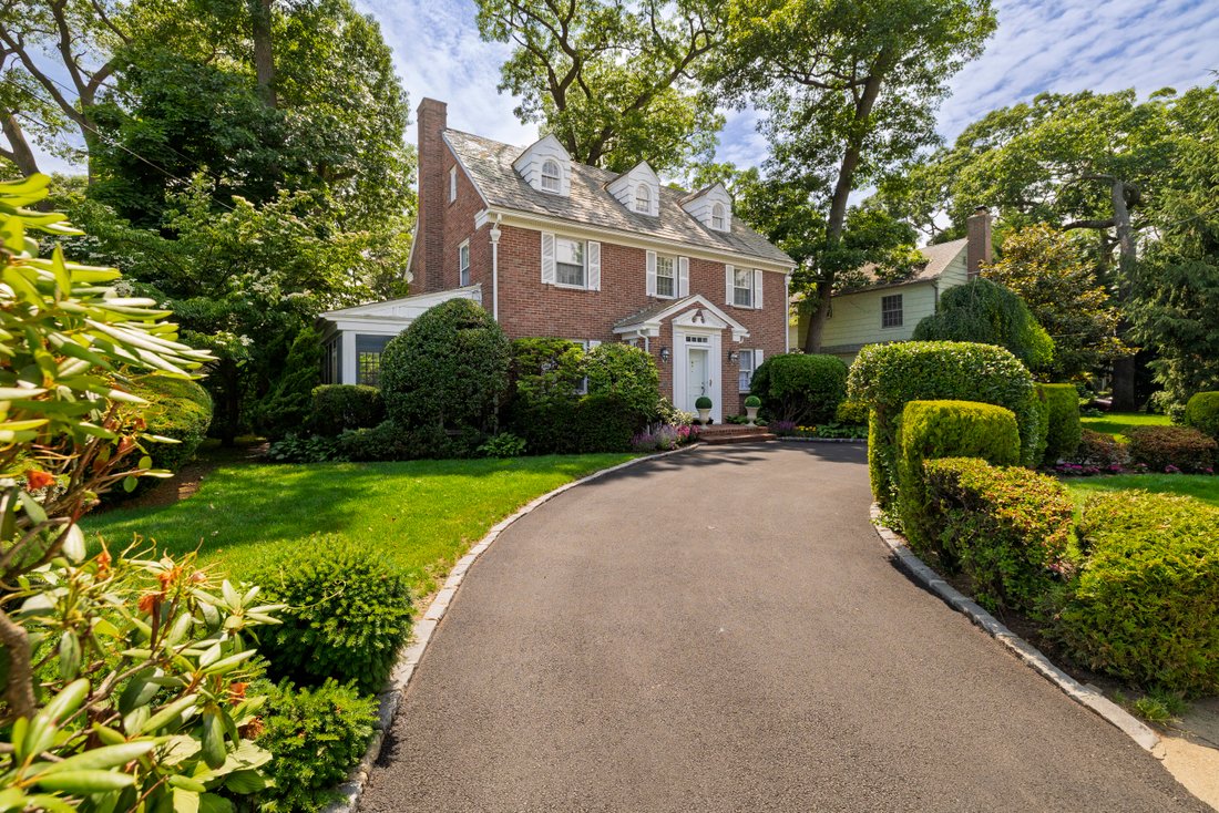 House in Rockville Centre, New York, United States 2 - 18144233